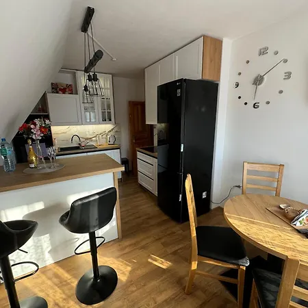 Apartmán Gut - 2 Sypialnie, Duza Kuchnia, Kino Domowe Netflix & Hbo, Kryty Parking, Szybkie Wifi, 5km Od Zakopane Poronin